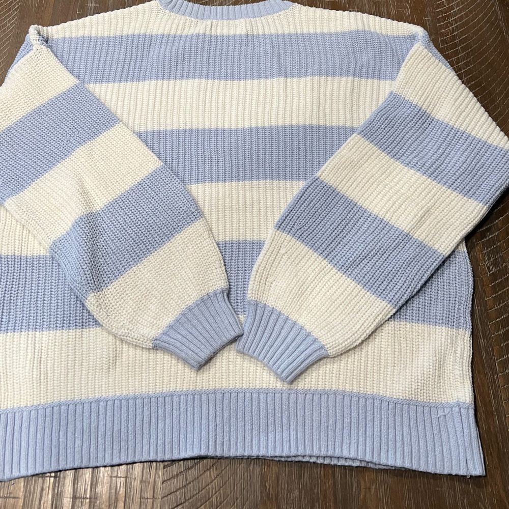 Blue and White Hollister Sweater